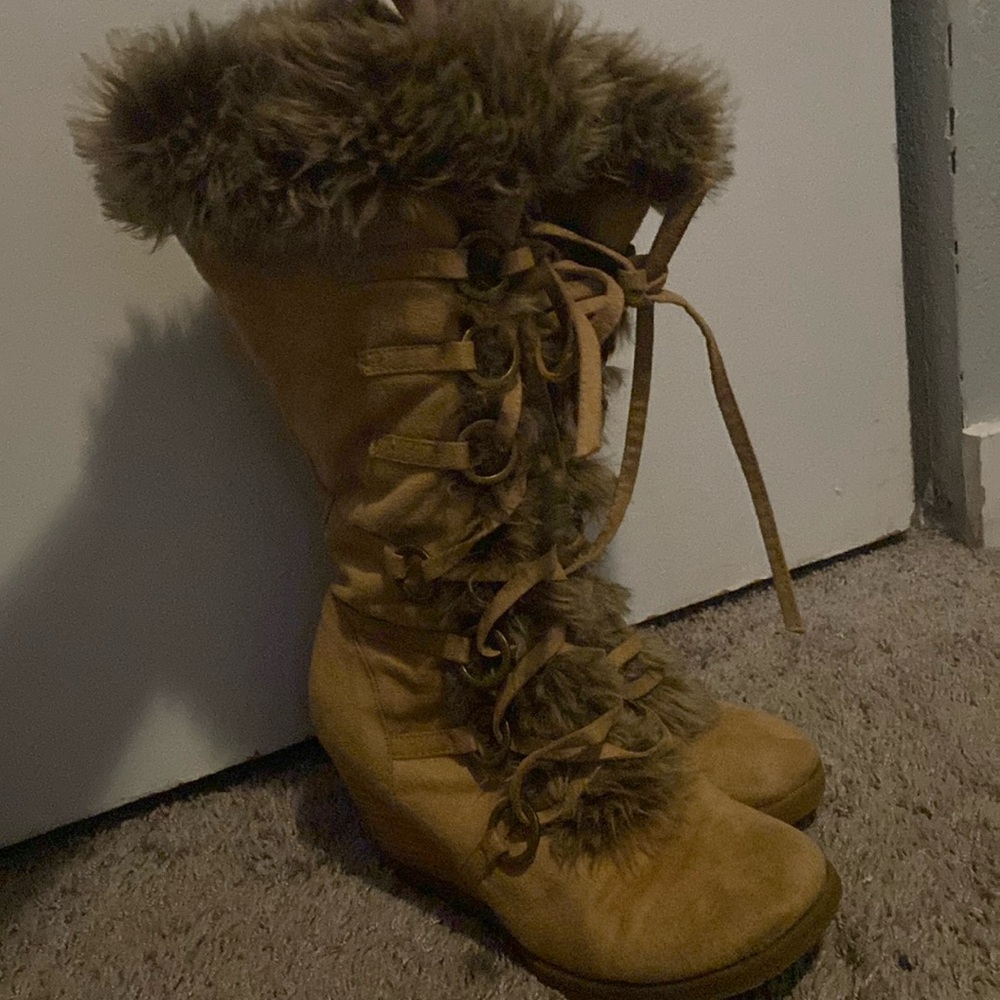 High heel boots
